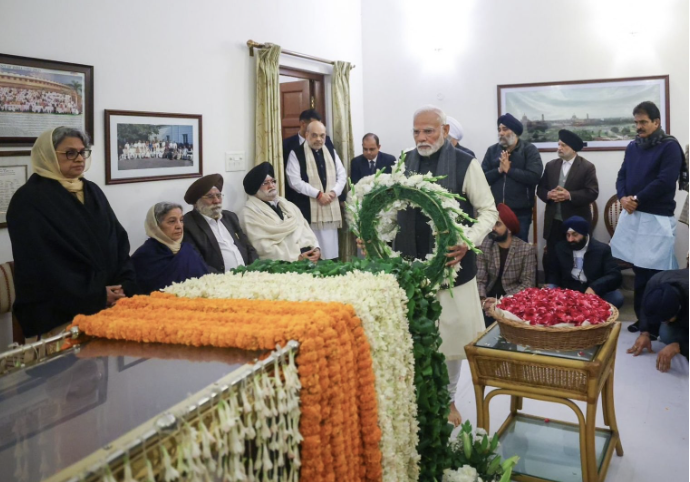 PM Modi Pays Last Respect To Former PM Manmohan Singh At His Residence